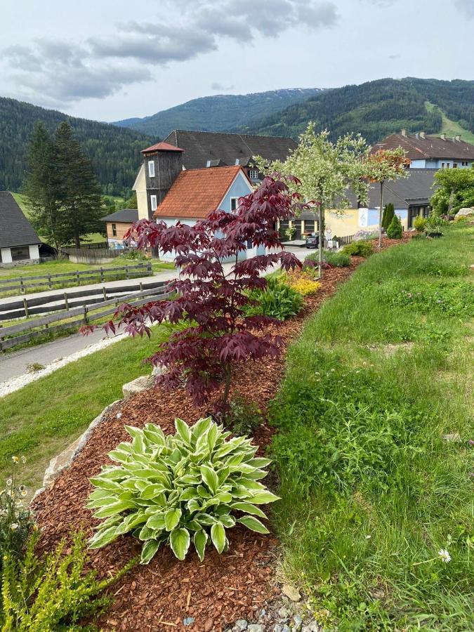 Kreischblick Apartamento Sankt Georgen ob Murau Exterior foto
